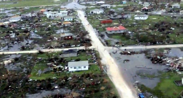 Ураган «Ирма» разрушил все здания на острове в Карибском море