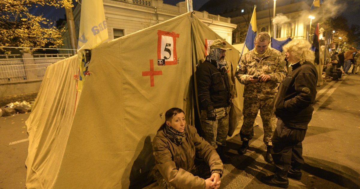 Саакашвили врет, в палатке не ночевал – блогер