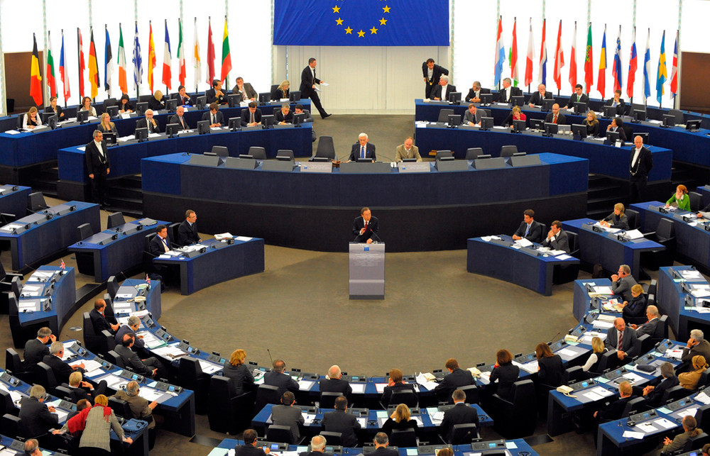 Евродепутаты требуют от Кипра расследования по отмыванию денег Россией