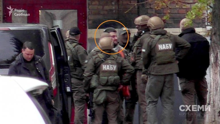 Видео задержания сына Авакова –  люди в масках и с автоматими увезли в НАБУ