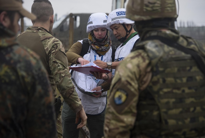 Боевики задержали наблюдателей ОБСЕ под Мариуполем