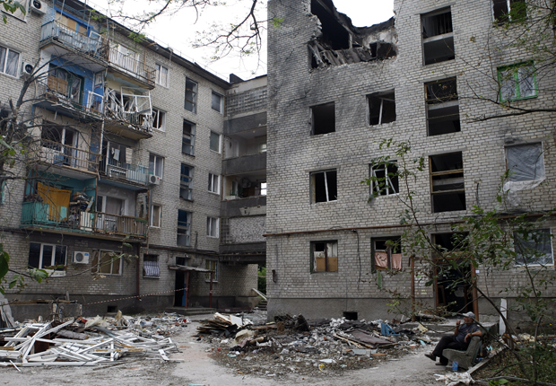 В Горловке ждут “атаки ВСУ” и отжимают помещения в местных