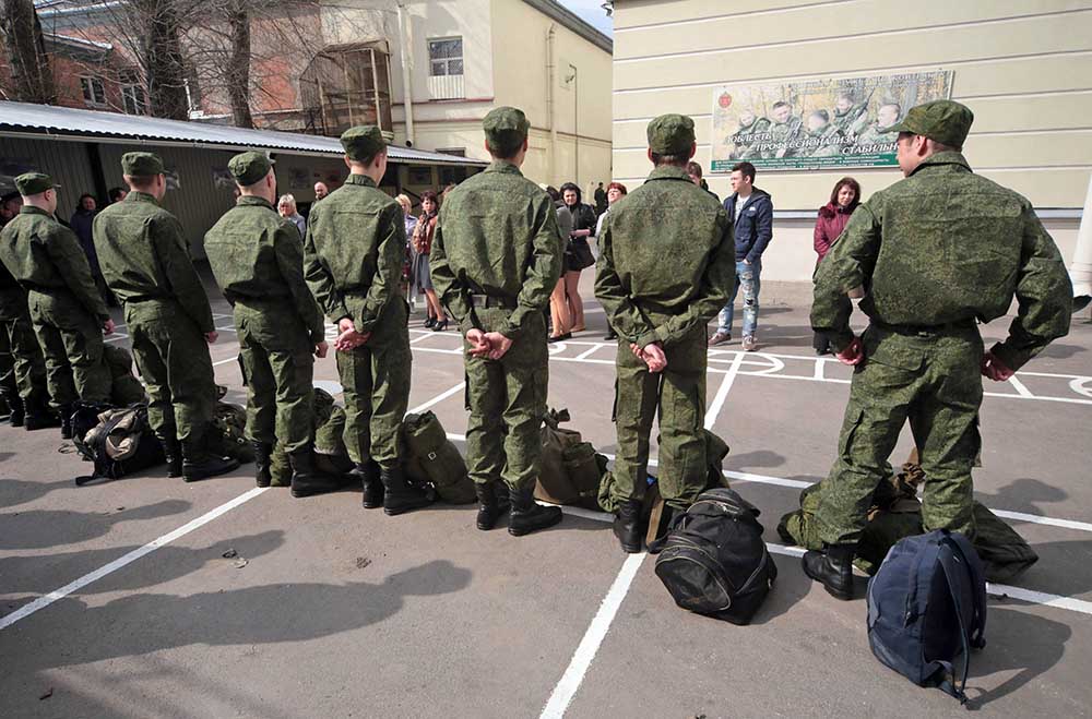 Тем, кто уклоняется от призыва “крымские власти” угрожают наказанием