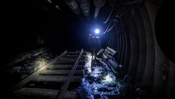 Кабмин выделил крупную сумму на предотвращение затопления шахт Донбасса