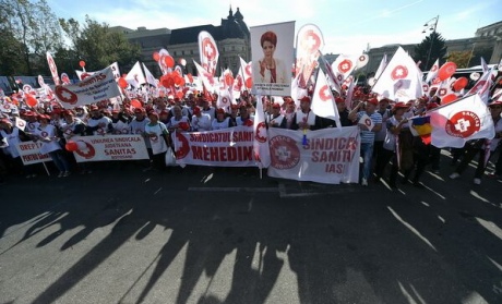 В Румынии на протест вышли тысячи работников системы здравоохранения