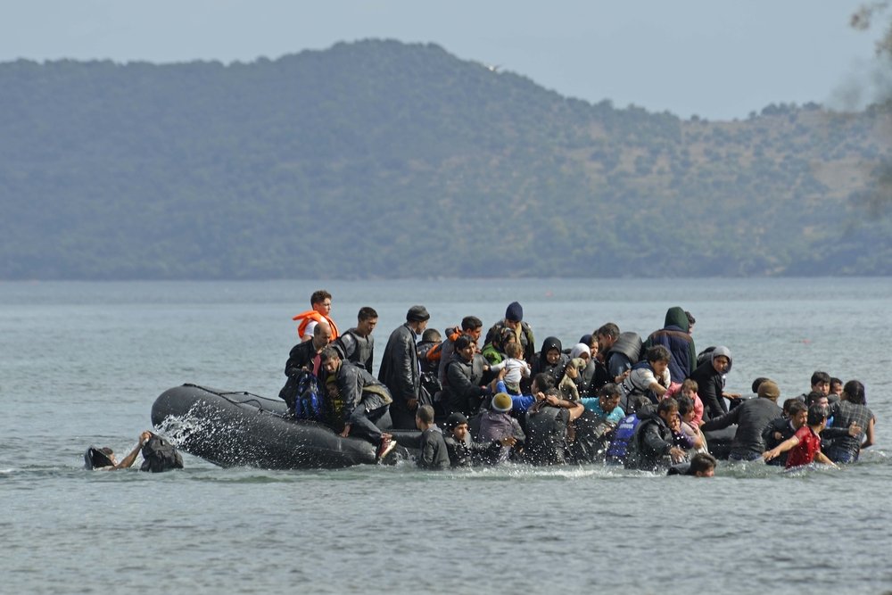 Возле Бангладеш перевернулась лодка с беженцами – 12 погибших