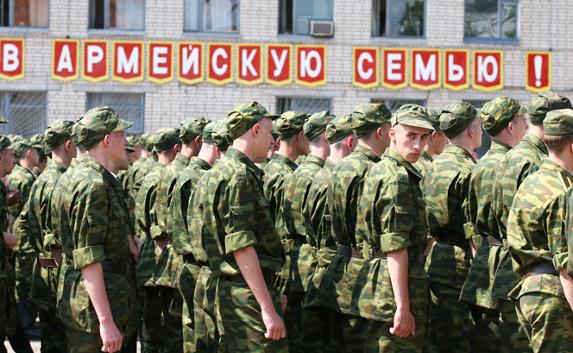 Полтысячи крымчан уже отправили на срочную службу за пределы полуострова