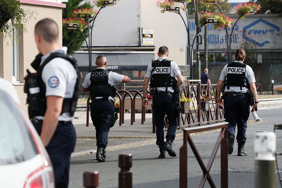 В Париже у посольства прогремел мощный взрыв