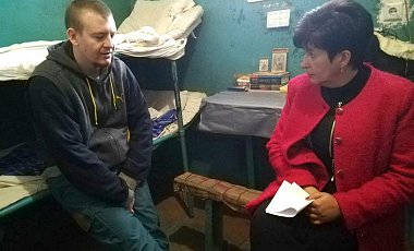 Лутковская встретилась с пленным российским военным Агеевым