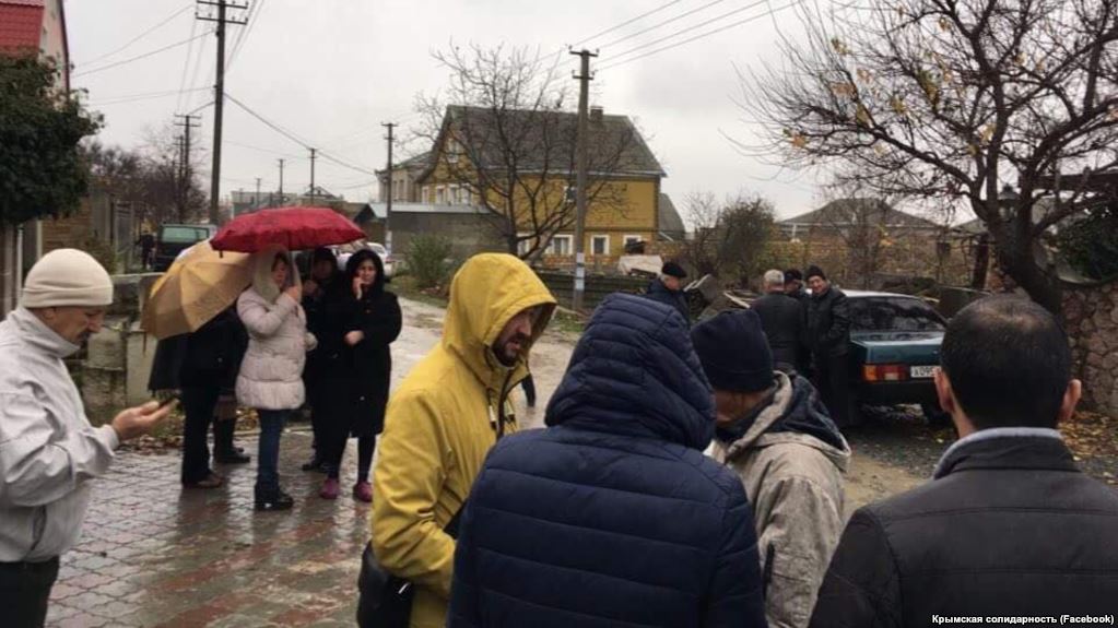 В оккупированном Бахчисарае обыскали дом крымскоготатарского активиста Мустафаева (обновлено)