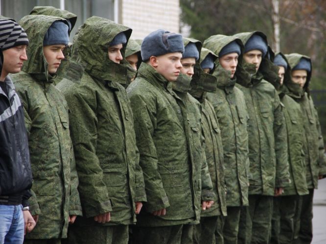 В Крыму оштрафовали парня за уклонение от службы в российской армии