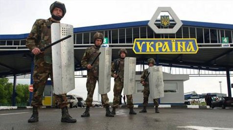 У Порошенко заговорили о полном запрете поездок в Россию