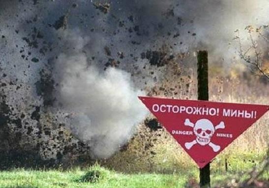 В Донбассе двое боевиков подорвались на собственном минном поле, – разведка