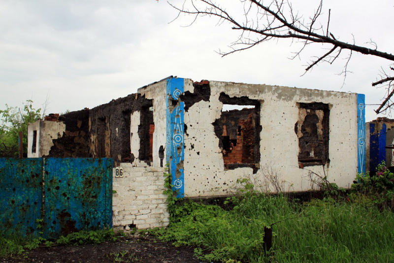“Разрушено на 90%”: разгромленный во время боев за Дебальцево поселок