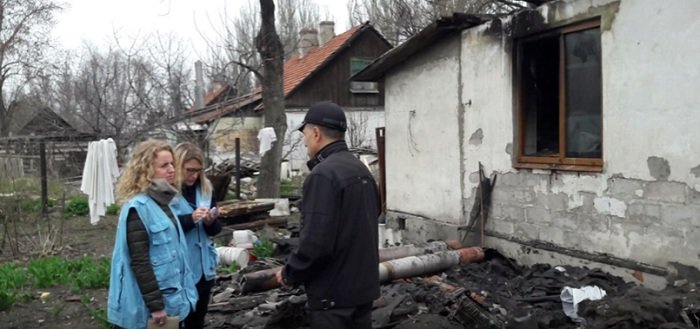 Потерять все и остаться в живых: История пенсионера, попавшего под обстрел в Донецке