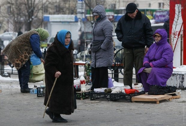 Миссия ООН рекомендует Украине обеспечить равный доступ граждан к пенсиям и отменить ограничения для переселенцев