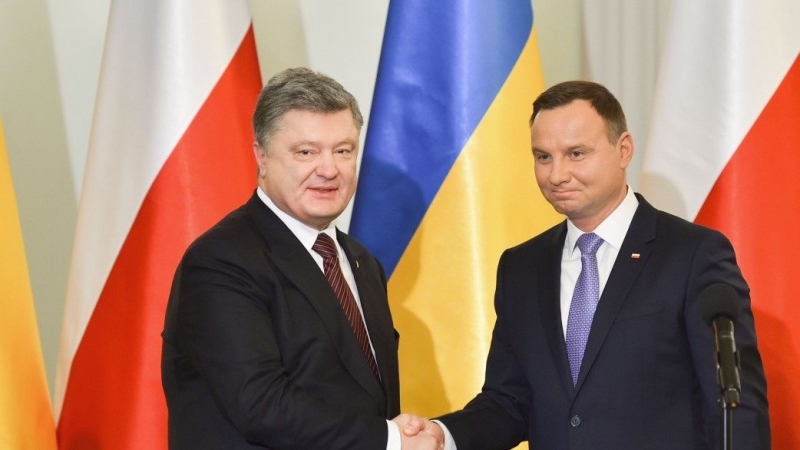 Польша и Украина сократят список невъездных лиц – Порошенко