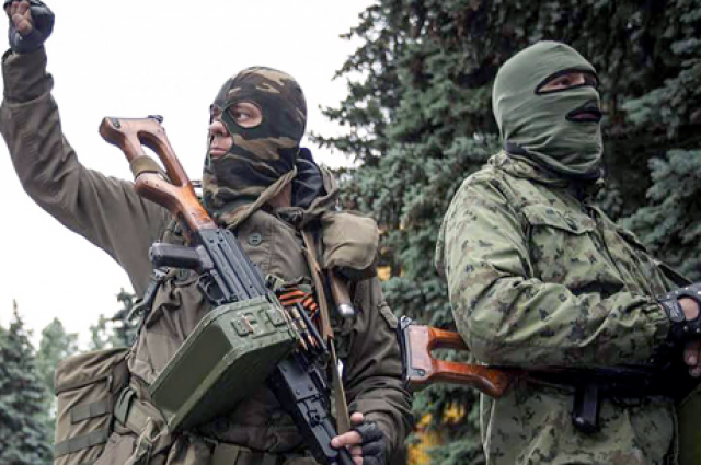 В Донецке переполох – террористы ведут обстрелы с окраин и рыщут по квартирам