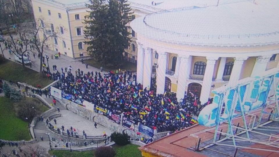 В МВД сделали официальное заявление по поводу штурма Октябрьского дворца в Киеве
