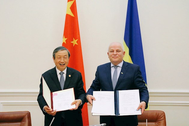 Китай готовит $7 млрд: Украина подписала важное соглашение по “Шелковому пути”