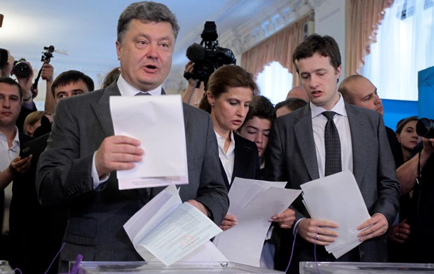 “Юлия Порошенко, очень жалею, что не встретил тебя на четыре года раньше”: Сын президента отреагировал на фейковые “обращения”