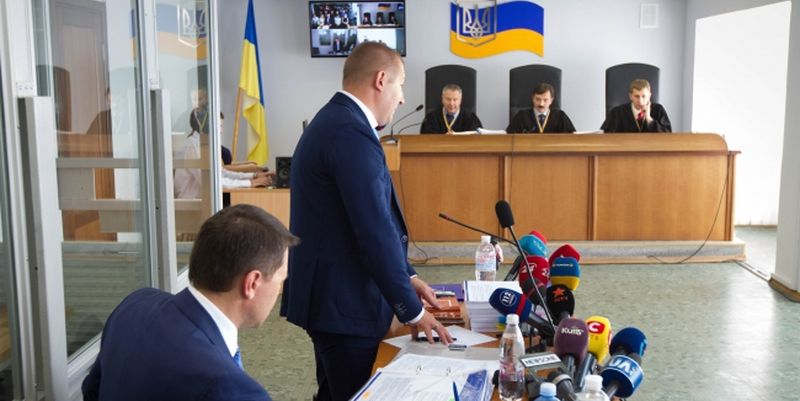 Адвокаты Януковича хотят допросить по делу о госизмене Азарова и других лиц