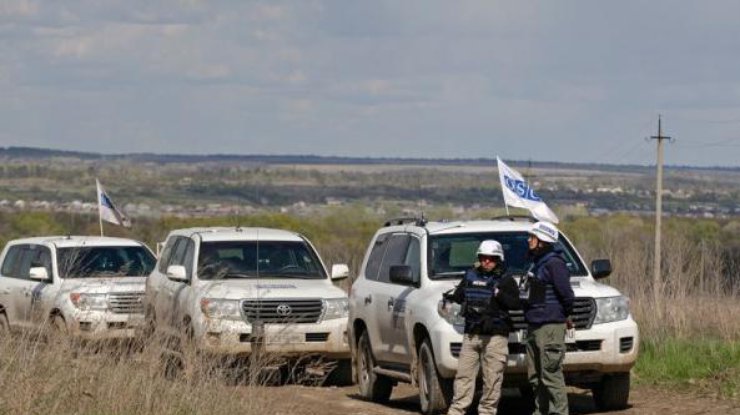 Боевики задержали наблюдателей ОБСЕ на Донбассе