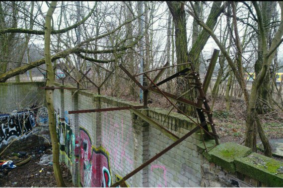 Обнаружена неизвестная часть Берлинской стены
