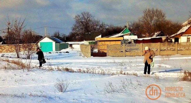 Жители ОРДО ездят к линии разграничения, чтобы поговорить по мобильному, – Новости Донбасса