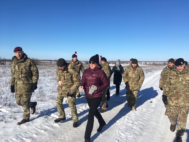 Инструкторы из Великобритании провели тренинги по оборонным навыкам почти для 7 тыс. украинских военнослужащих, – посол Гоф