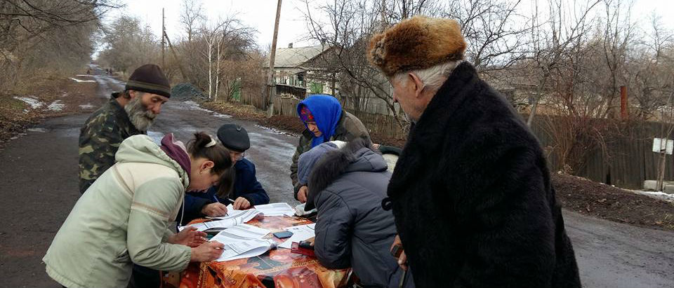 Жители Донбасса могут получить ваучеры на продукты и товары. Дедлайн – 25 февраля