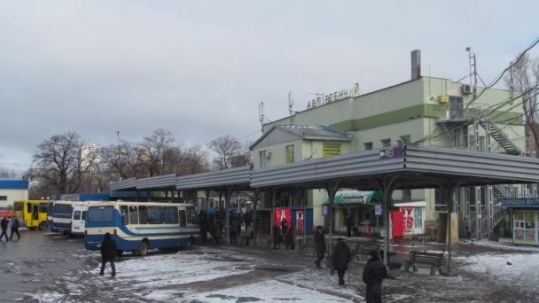 Красный Крест направил в оккупированный Донецк 20 автомобилей с 386 т гуманитарной помощи, – Госпогранслужба