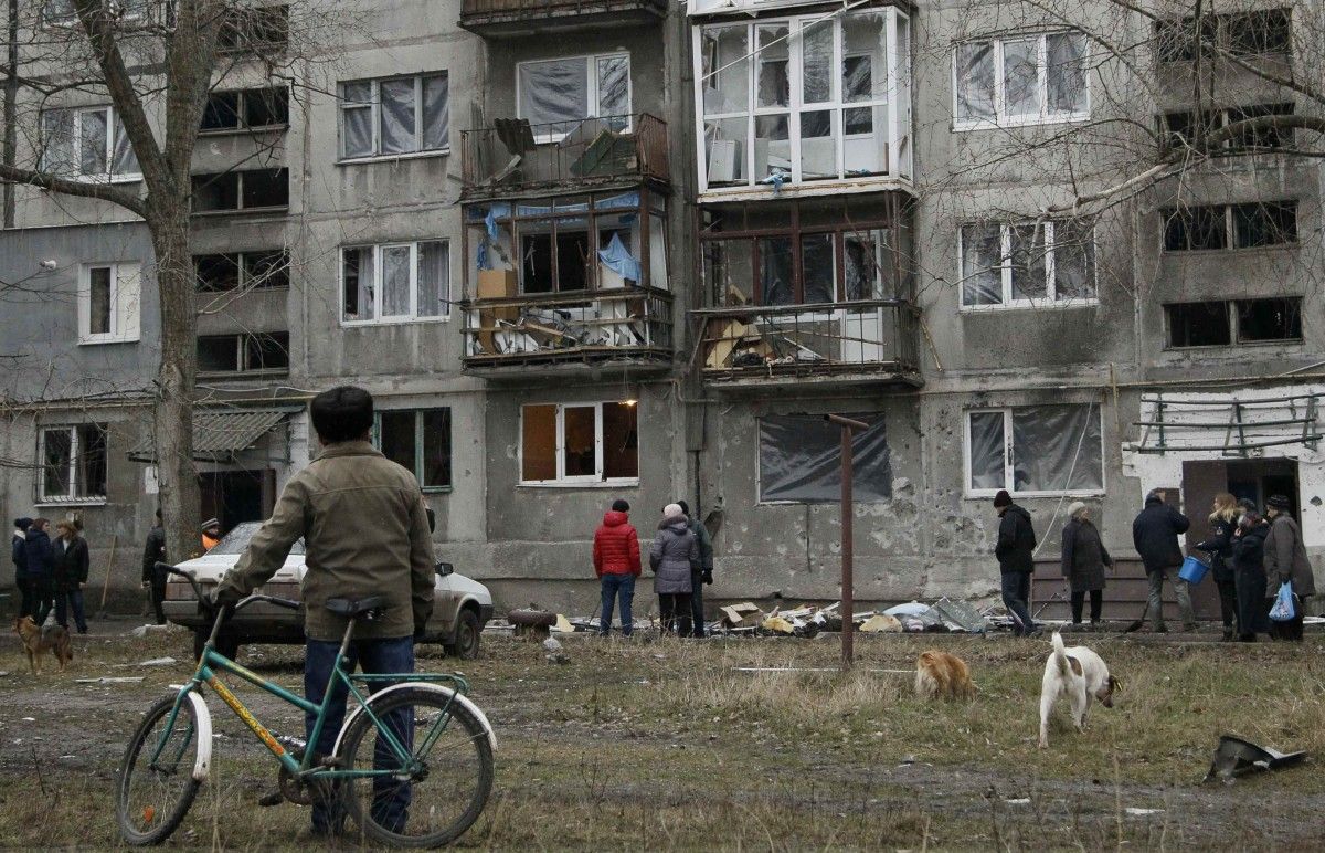 Новые обстрелы на Донбассе: пострадало мирное население