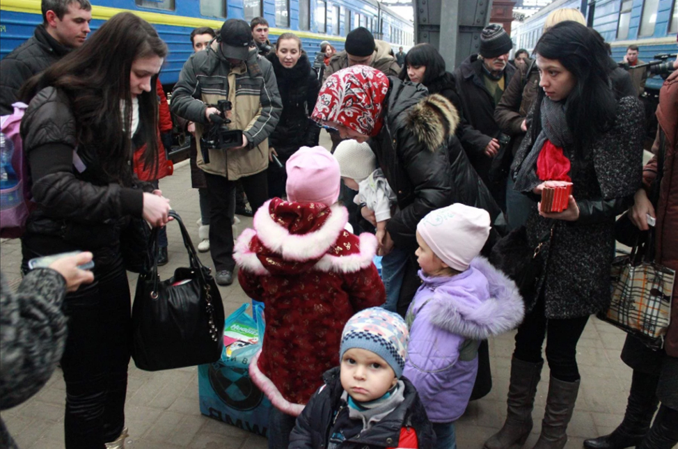За месяц возросло число переселенцев из Крыма и Донбасса