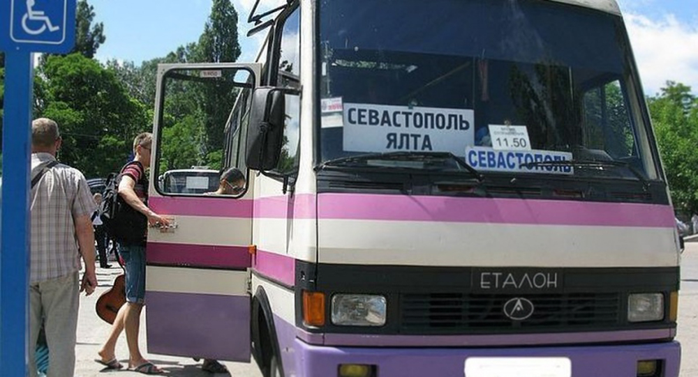 Из-за дорогого топлива в Крыму поднимут цены на проезд