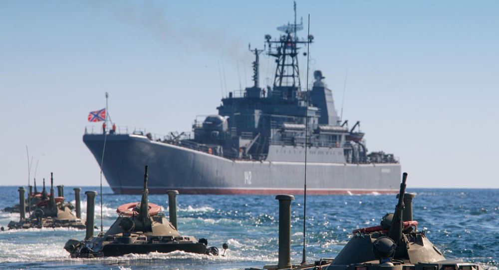 Активность РФ в Азовском море может быть подготовкой к операции по пробиванию сухопутного коридора в Крым, – А. Сенченко