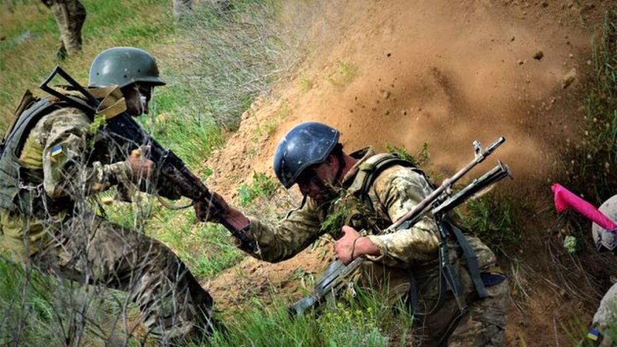 Сутки на Донбассе: 33 обстрела, потерь нет