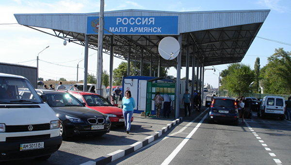 Оккупанты задержали украинку на админгранице с Крымом