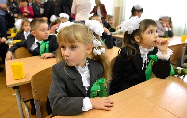 Оккупанты установят в симферопольских школах и детсадах КПП