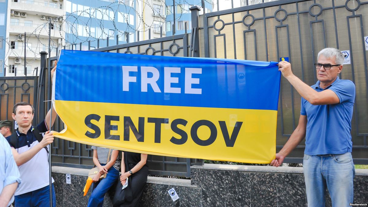 Обращение о помиловании Сенцова передано в округ, где его удерживают