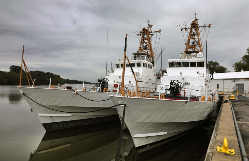 США осуждают атаки РФ в Азовском море и передали Украине корабли