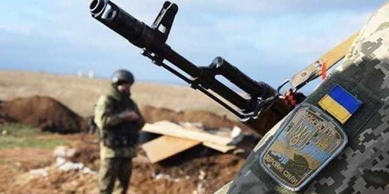 Российско-террористические войска продолжают обстрел ВСУ на Донбассе