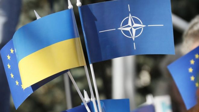 Вступление Украины в НАТО и ЕС будет вписано в Конституцию