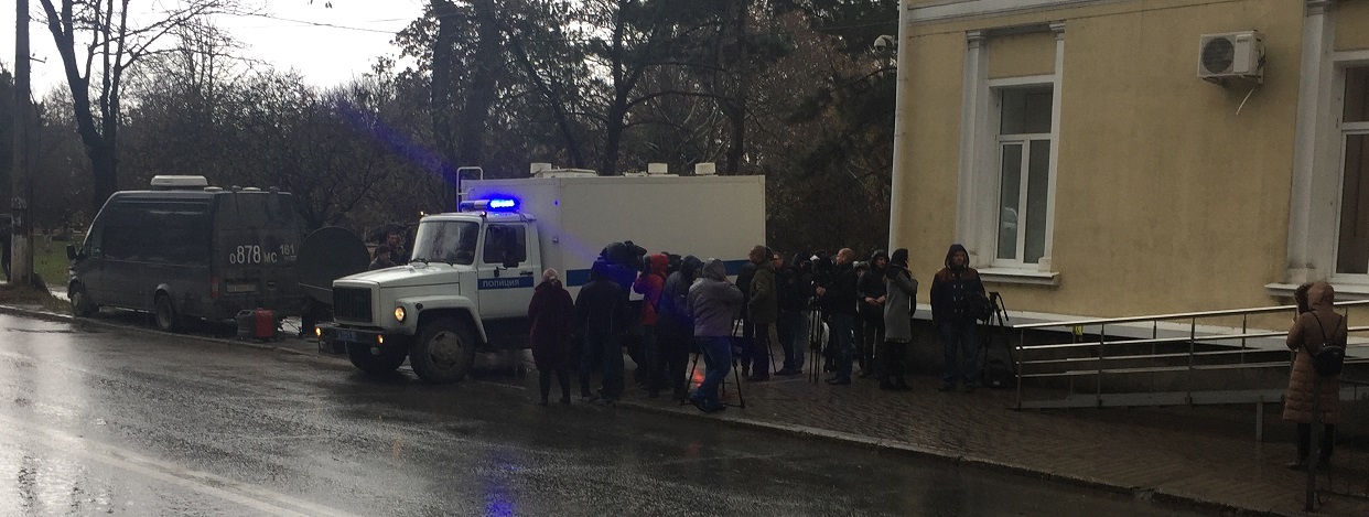 Захваченных украинцев оккупанты перевозят в Москву