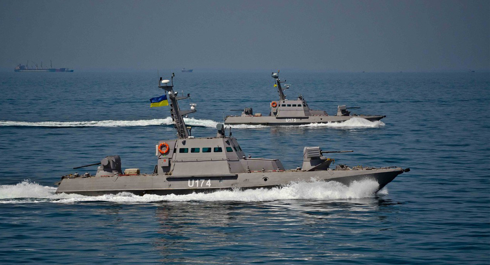 Россия должна вернуть Украине моряков до Нового года. Или ей отключат SWIFT