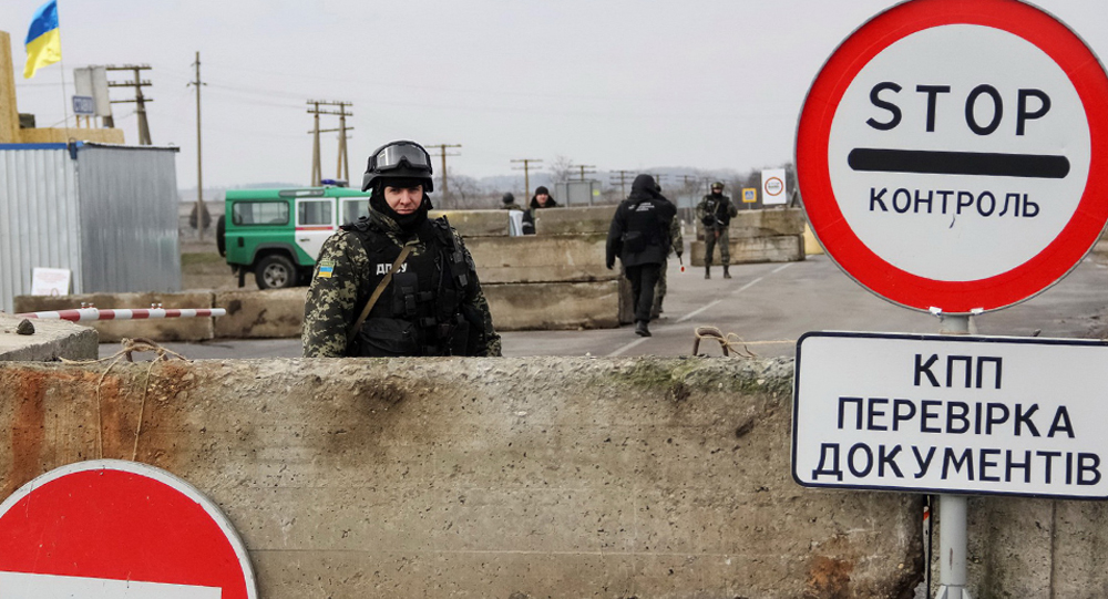 Незаконные визиты в Крым: На контроле у Госпогранслужбы 4000 людей 