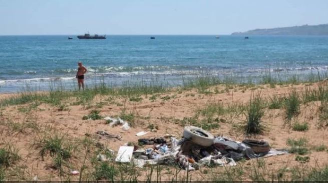 Крым заваливает мусором (Фото)