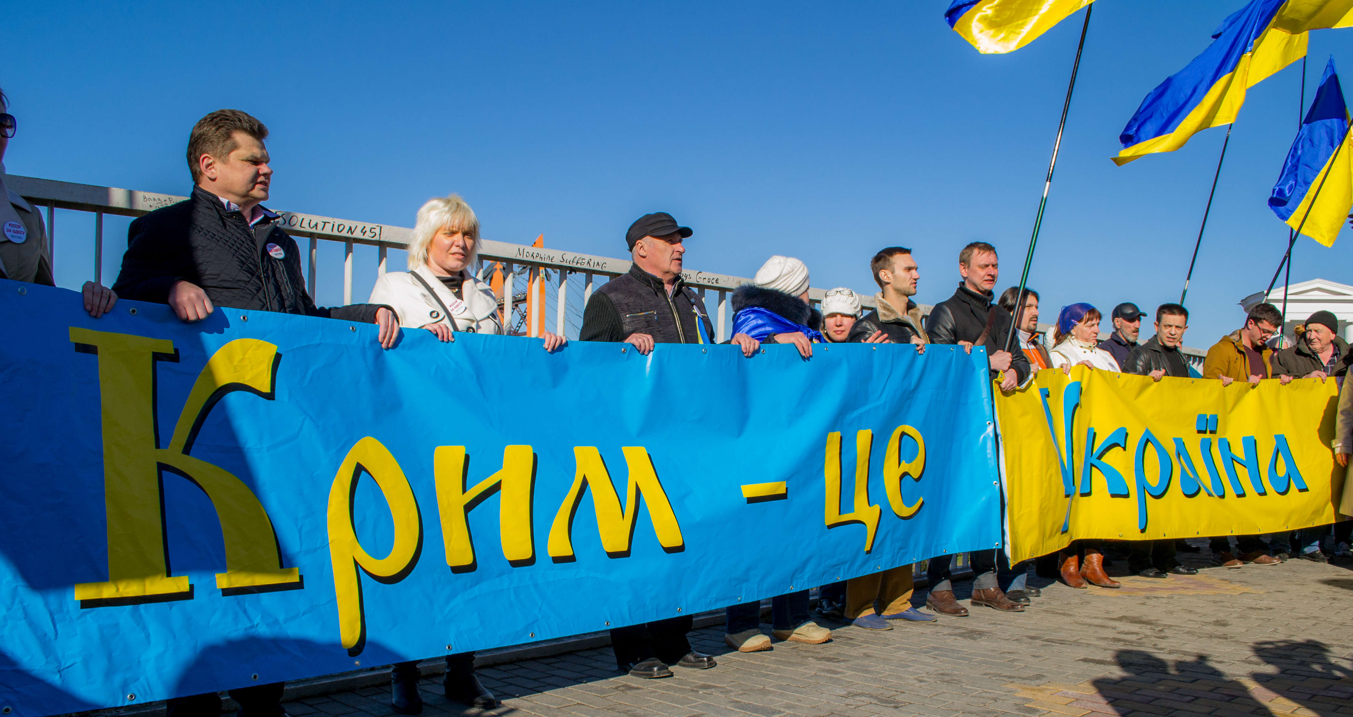 Возвращать Крым и Донбасс нужно параллельно, – Сенченко