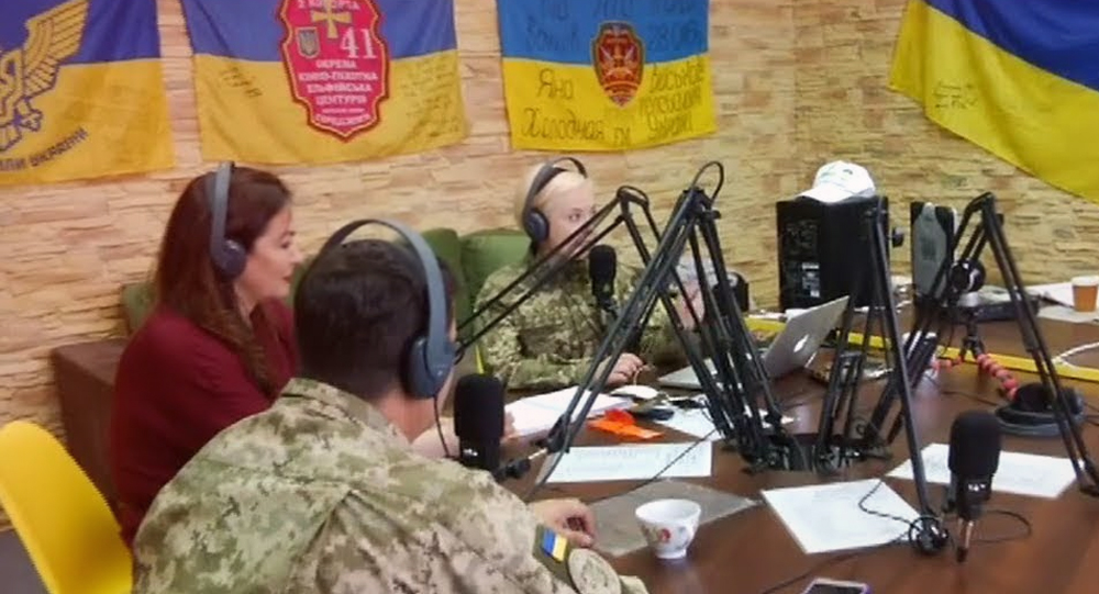 Нацсовет призывают возобновить вещание «Армія FM» на Донбасс и Крым