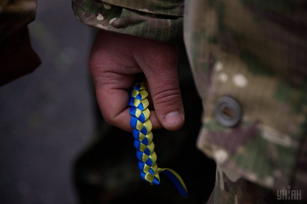 Окупанти 17 разів порушили тишу, загинув один український захисник: 12 квітня в ООС